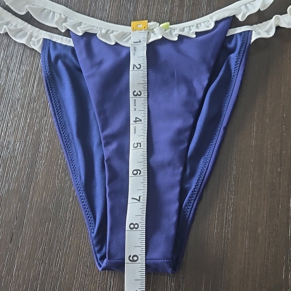 Edikted Kellie Navy Bikini Set Size Medium - Picture 13 of 13